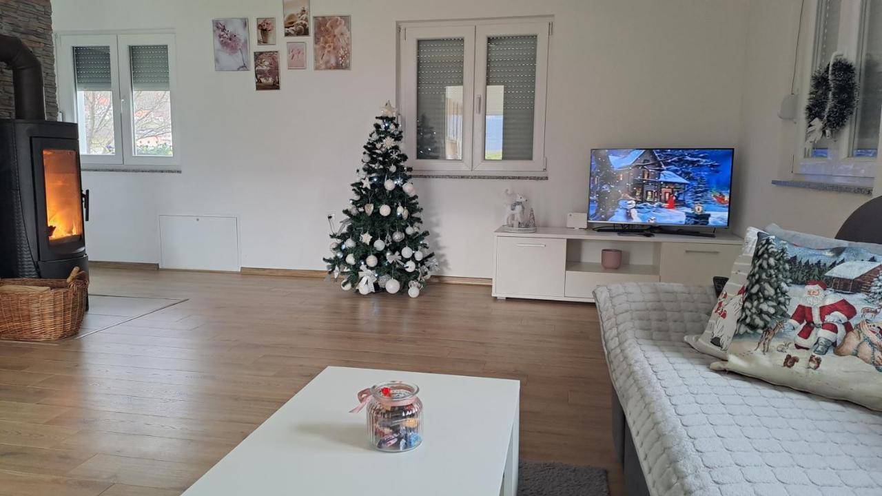 Vikendica Bruse Villa Jaklici Dış mekan fotoğraf